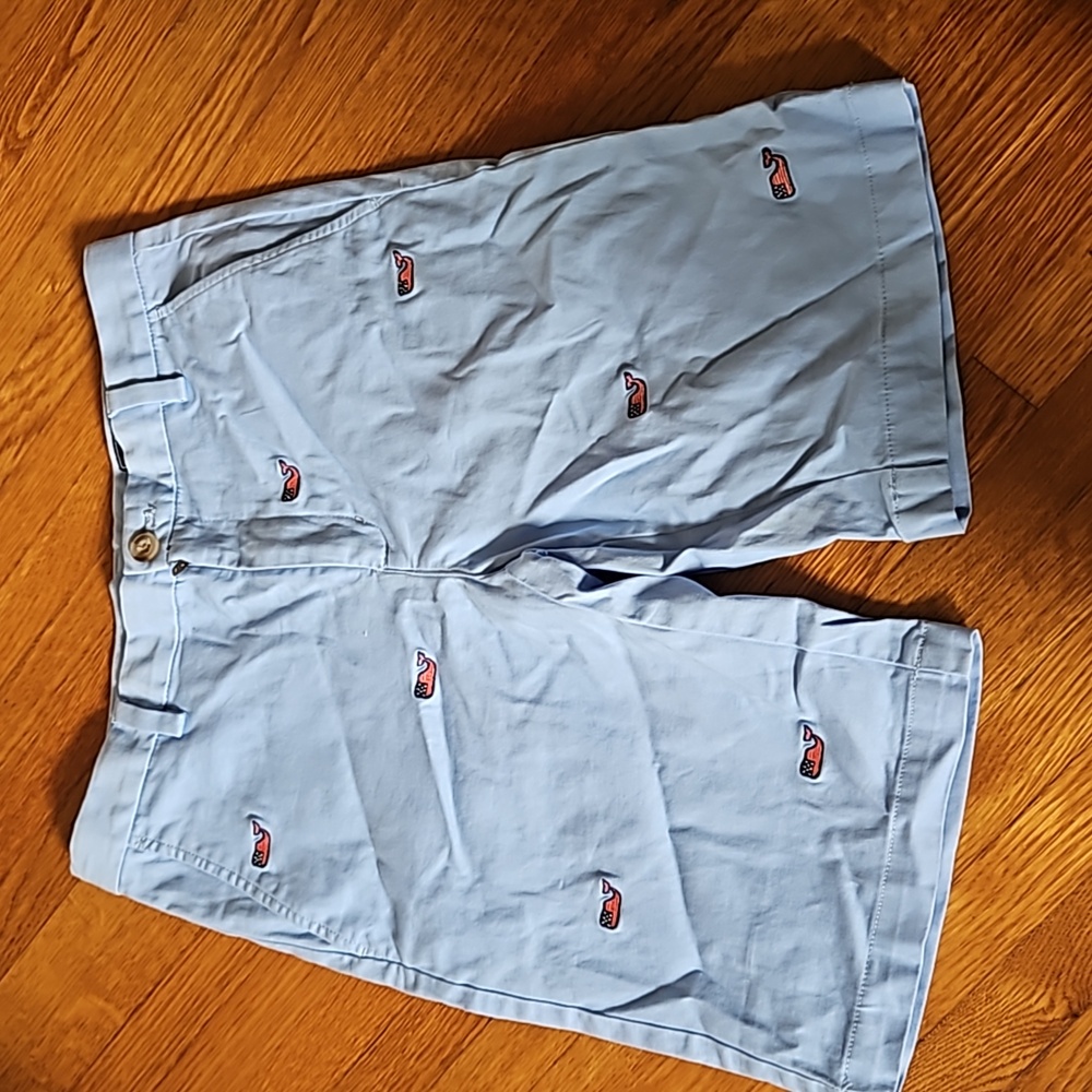 Vineyard Vines shorts